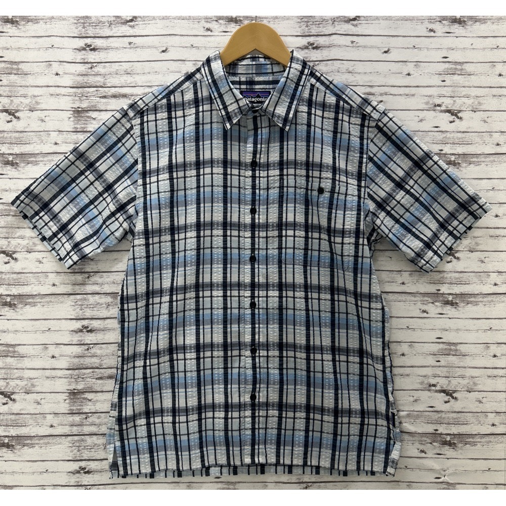Patagonia Button-Up Short Sleeve Plaid Shirt Men's Medium Blue Navy Fishing